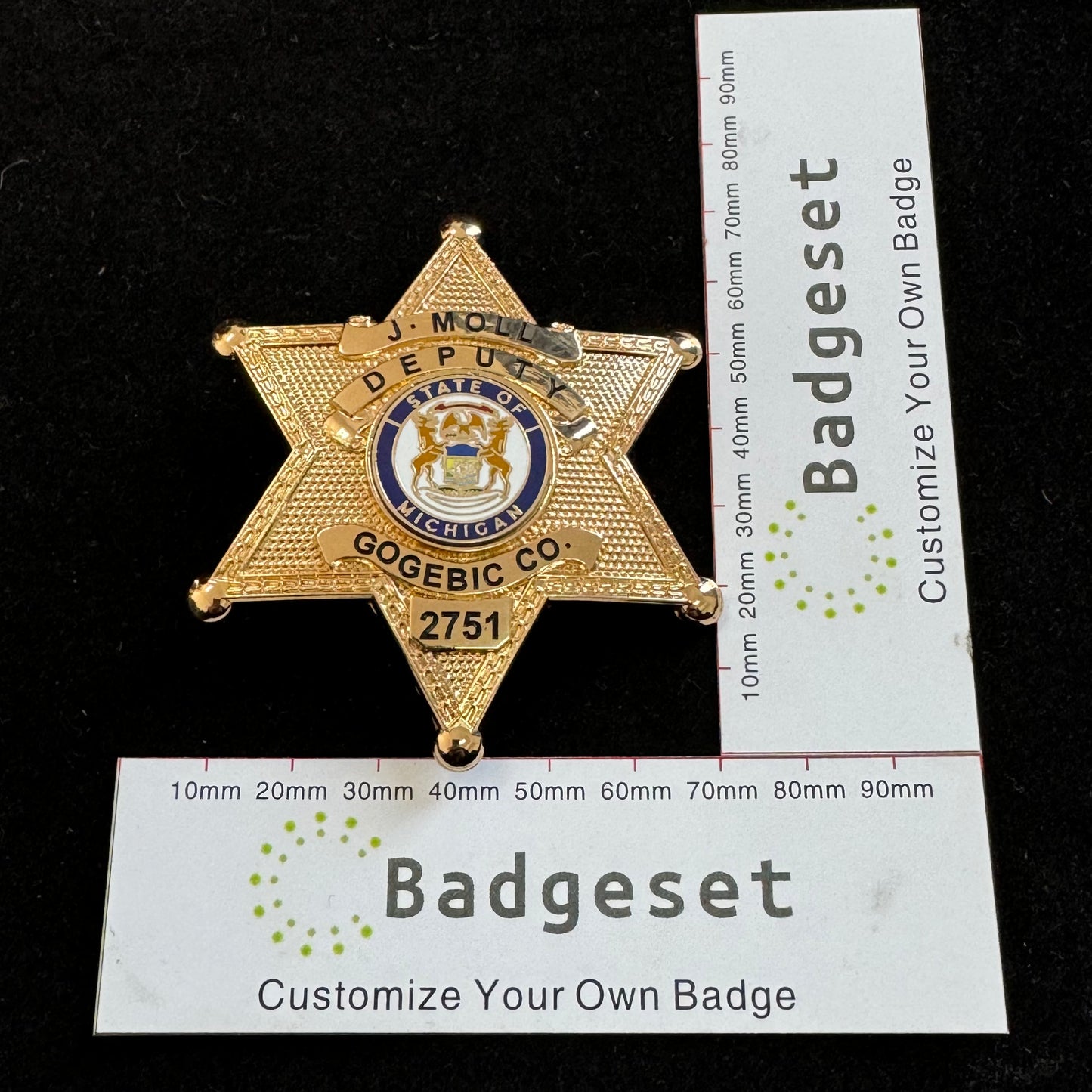 Customizable Badge BA27