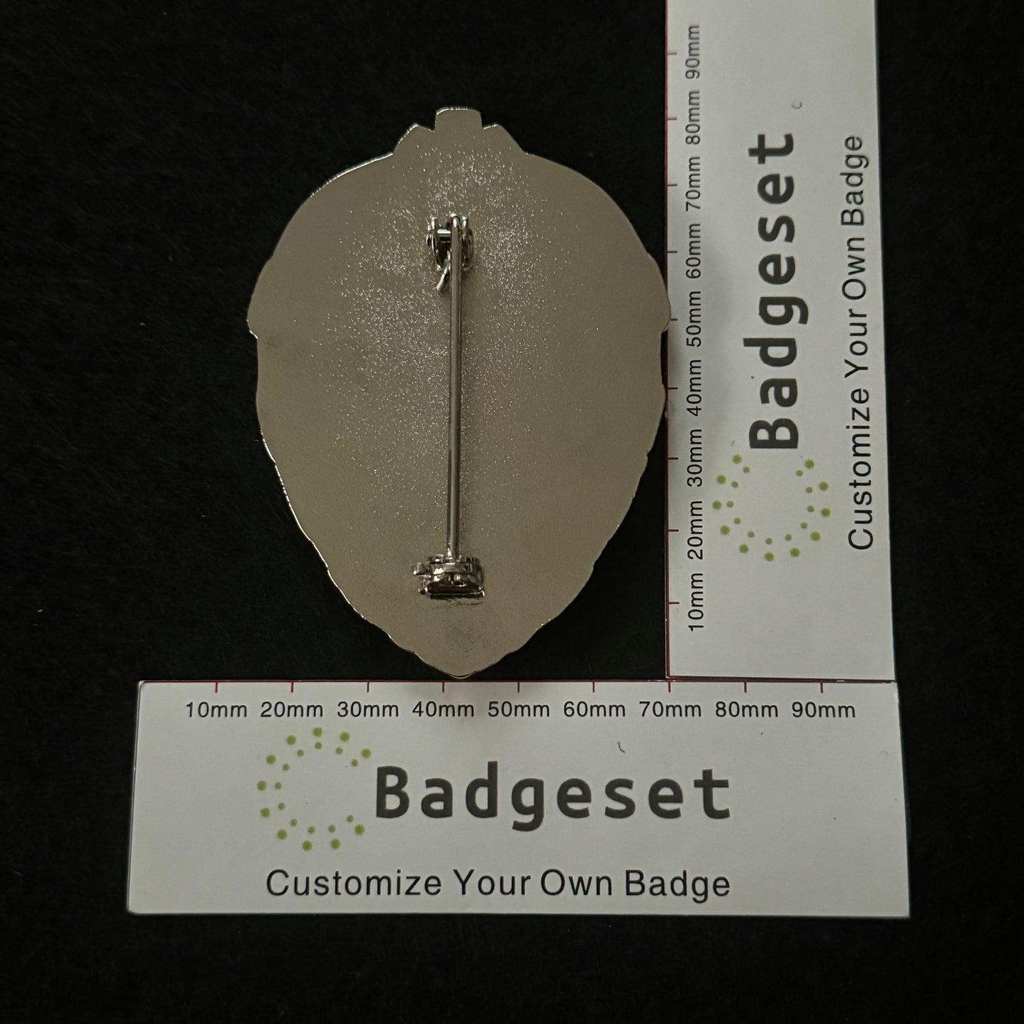 Customizable Badge BA52