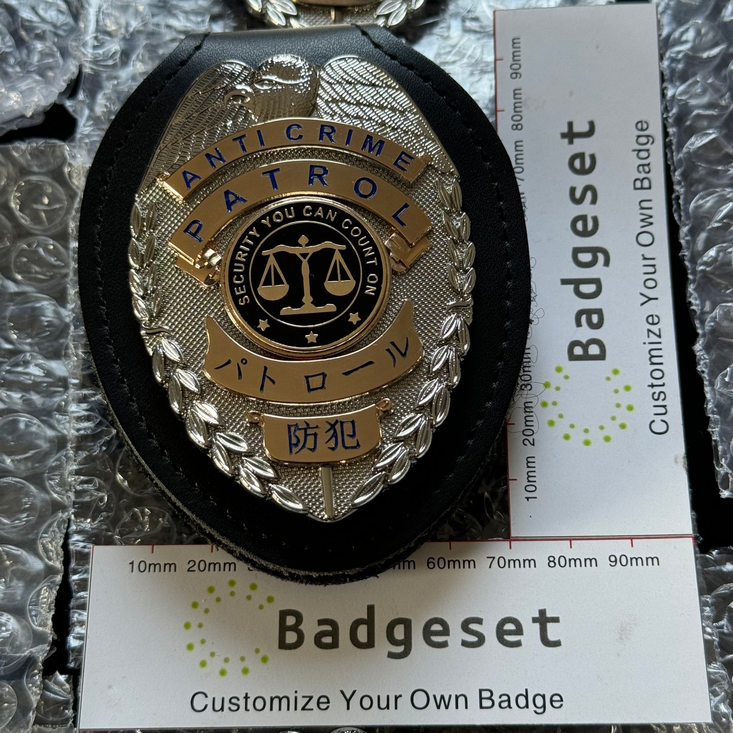 Customizable Badge BA30