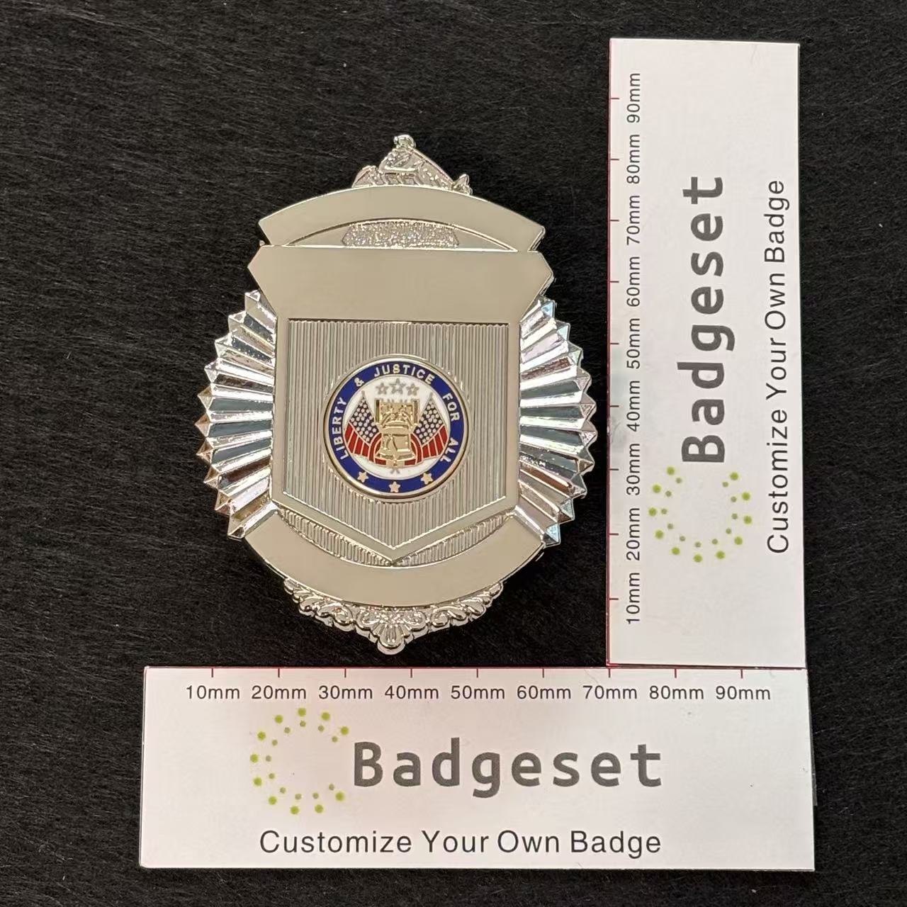 Customizable Badge BA47