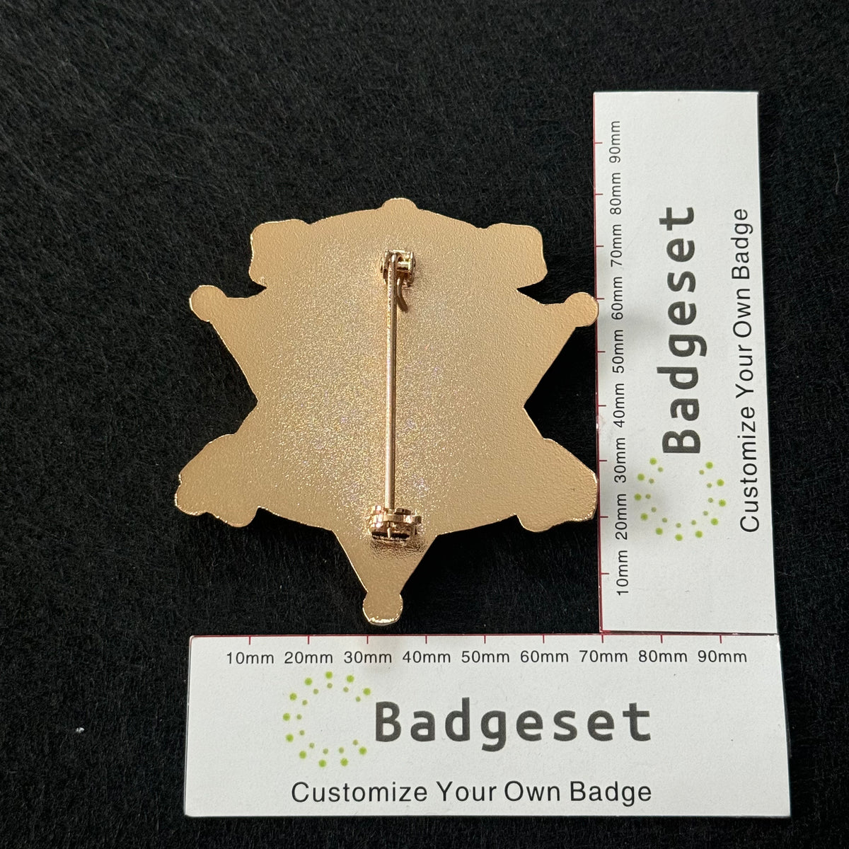 Customizable Badge BA48