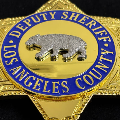 LASD Adjunto del Sheriff del Condado de Los Ángeles, insignia de oso, número personalizado, réplica de accesorios de cine