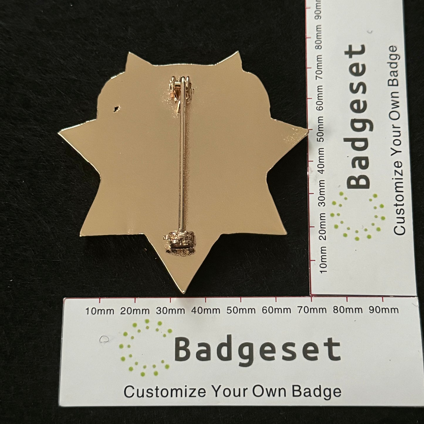 Customizable Badge BA51