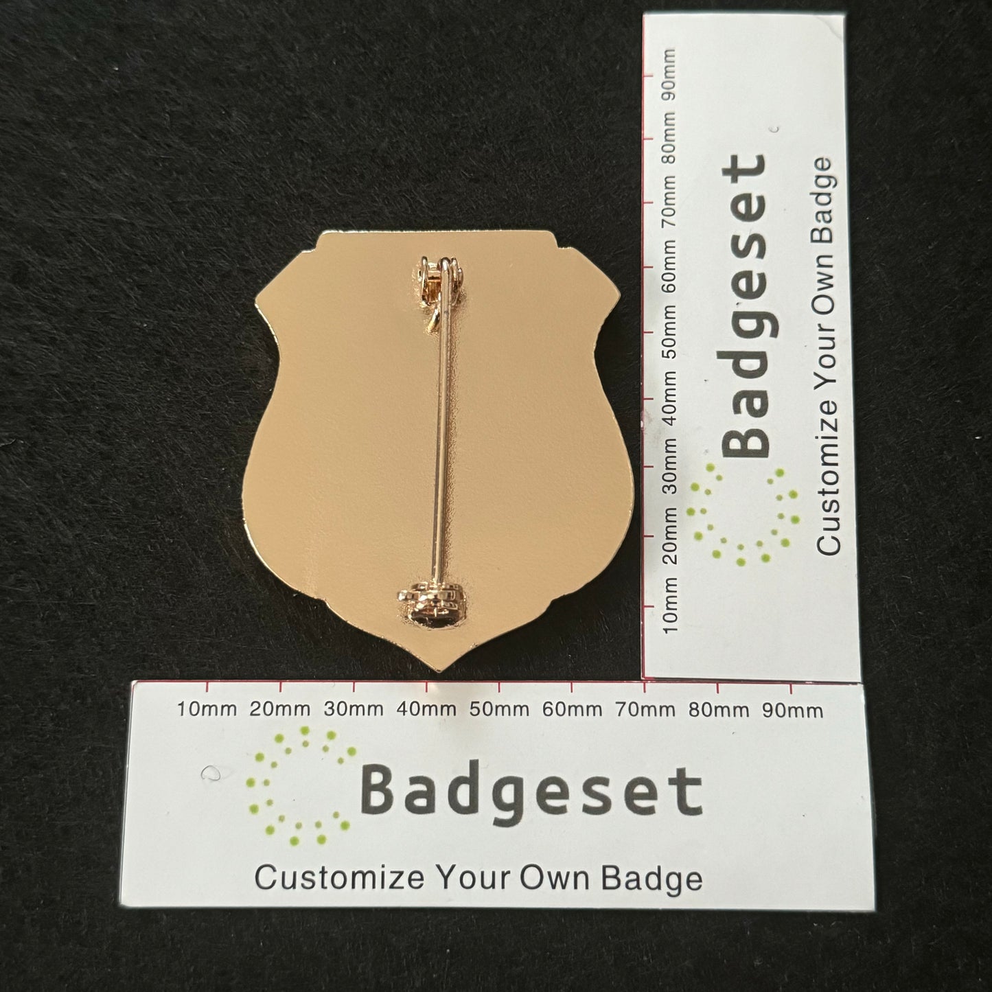 Customizable Badge BA56