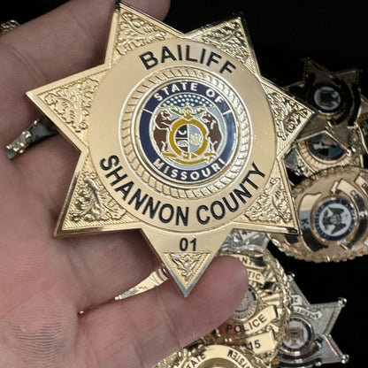 Customizable Badge BA24