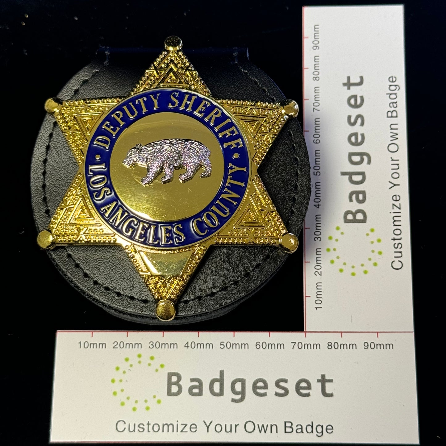 LASD Adjunto del Sheriff del Condado de Los Ángeles, insignia de oso, número personalizado, réplica de accesorios de cine