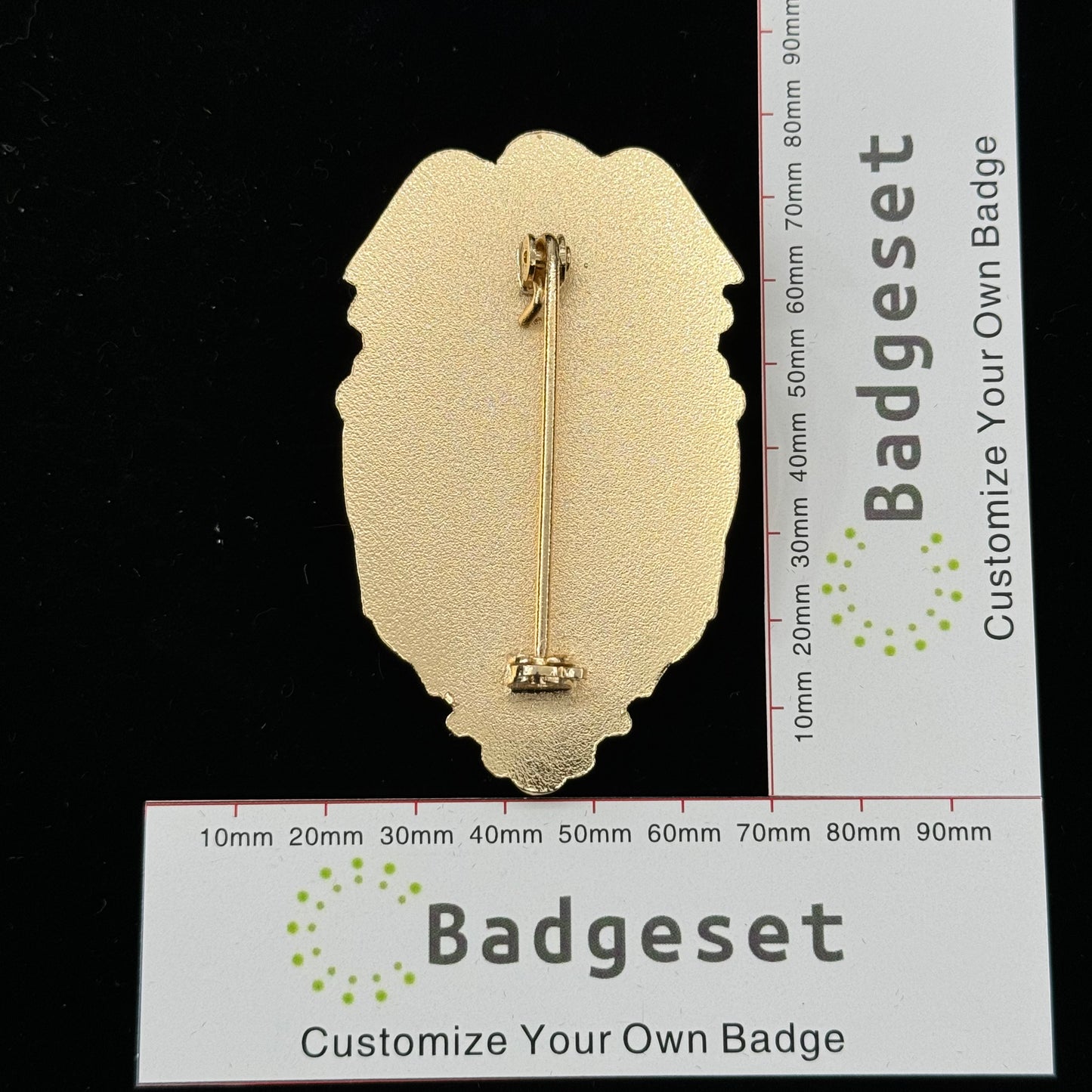 Customizable Badge BA17