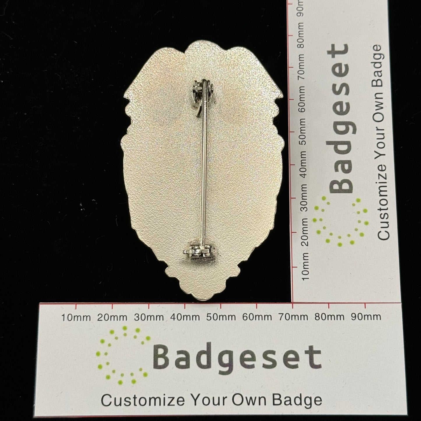 Customizable Badge BA16